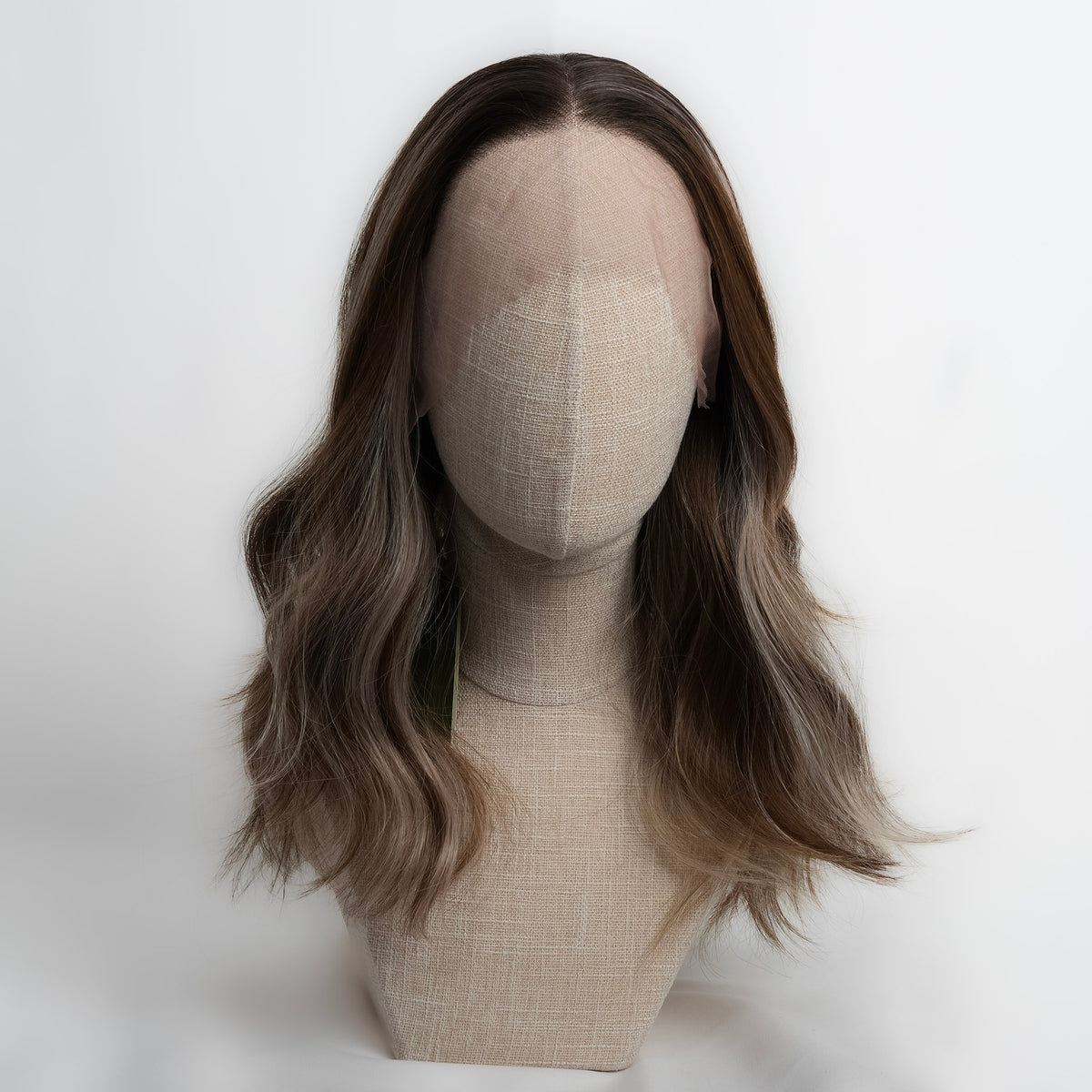 SATTINÉE Luna Wig, 13x4 Lace Front Perücke 20 Zoll
