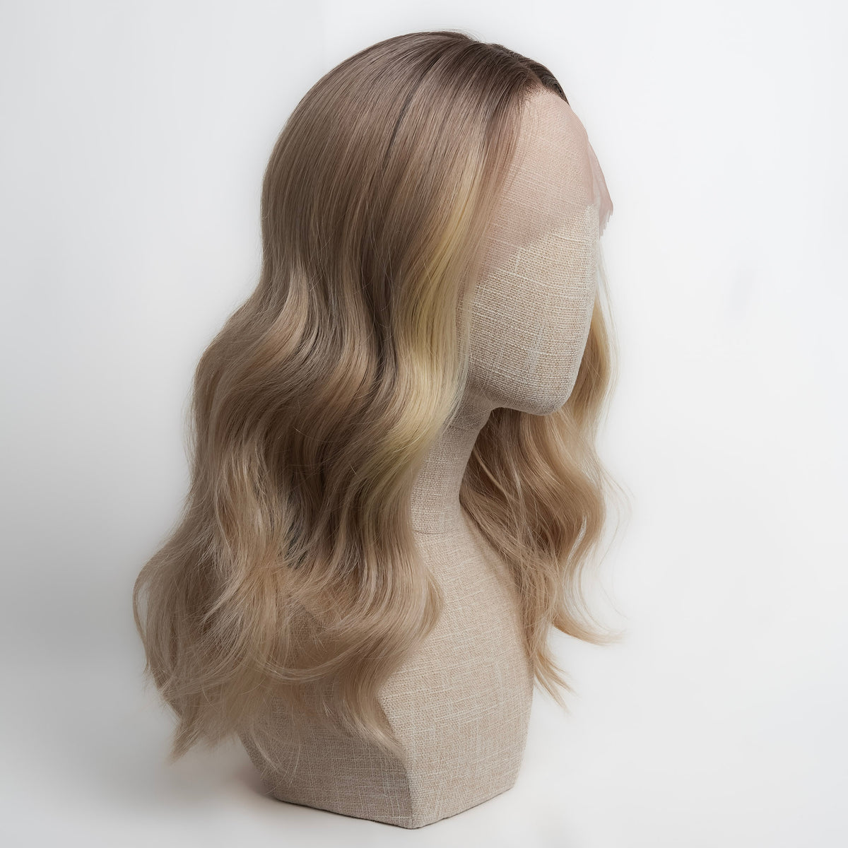 SATTINÉE Luna Wig, 13x4 Lace Front Perücke 20 Zoll, Farbe J6178
