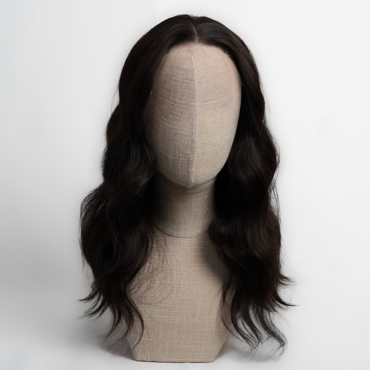 SATTINÉE Luna Wig, 13x4 Lace Front Perücke 20 Zoll, Farbe 4